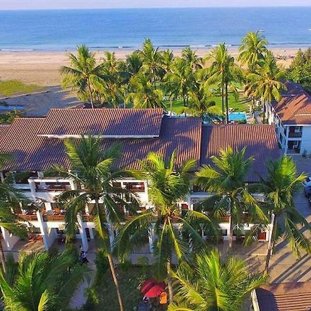 Hotel Lux Ngwesaung Buitenkant foto