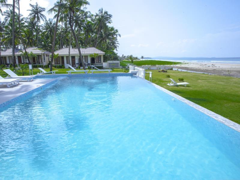Hotel Lux Ngwesaung Buitenkant foto