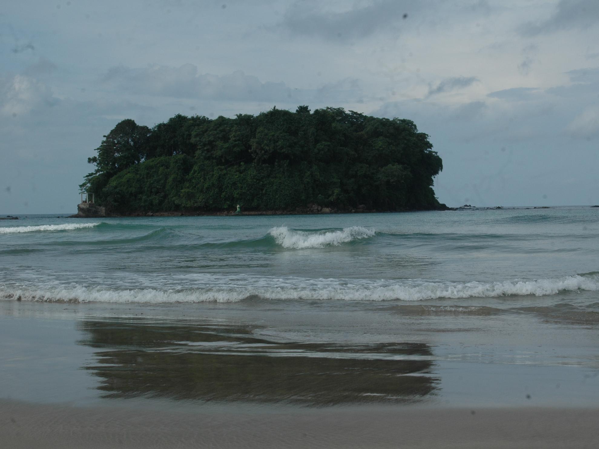 Hotel Lux Ngwesaung Buitenkant foto