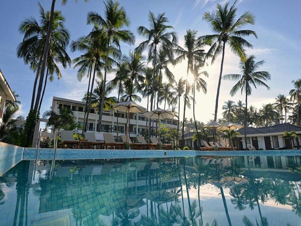 Hotel Lux Ngwesaung Buitenkant foto